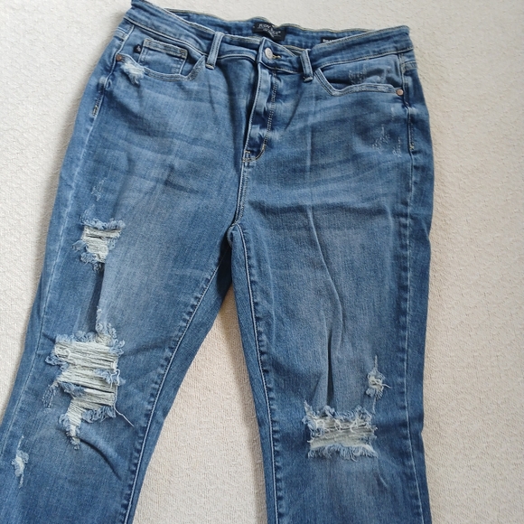 judy blue ♡ relaxed fit jeans - Picture 2 of 10